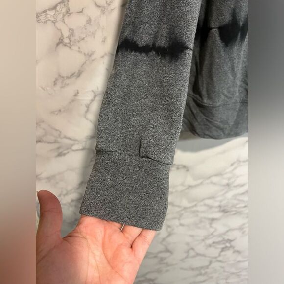 Sundry Ombre Off Shoulder Sweatshirt Black & Gray Pullover Size 2= M=8-10 - Picture 2 of 7